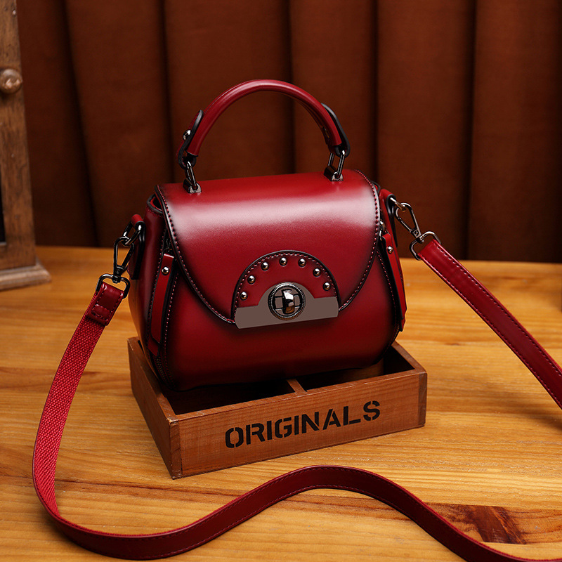 Luxury Imported Korean Retro Handbag – Premium Oil Wax Leather Small Square Bag